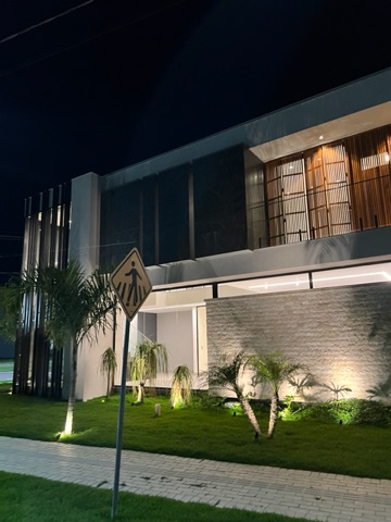 Sobrado com 444m² 4 quartos e 5 banheiros, à venda, no bairro Alameda das Cores Residencial em Sinop