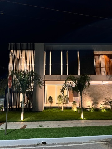 Sobrado com 444m² 4 quartos e 5 banheiros, à venda, no bairro Alameda das Cores Residencial em Sinop
