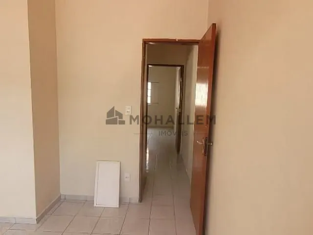 Sobrado com 60m² 2 quartos e 2 banheiros, para alugar, no bairro Vila Rubens em Itajubá