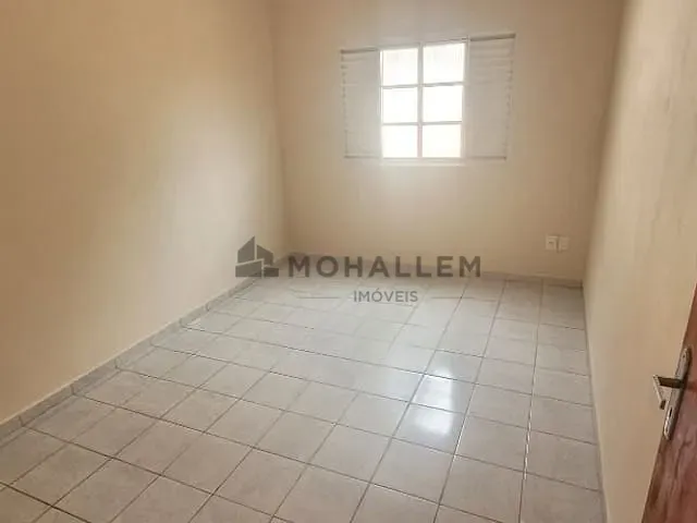 Sobrado com 60m² 2 quartos e 2 banheiros, para alugar, no bairro Vila Rubens em Itajubá
