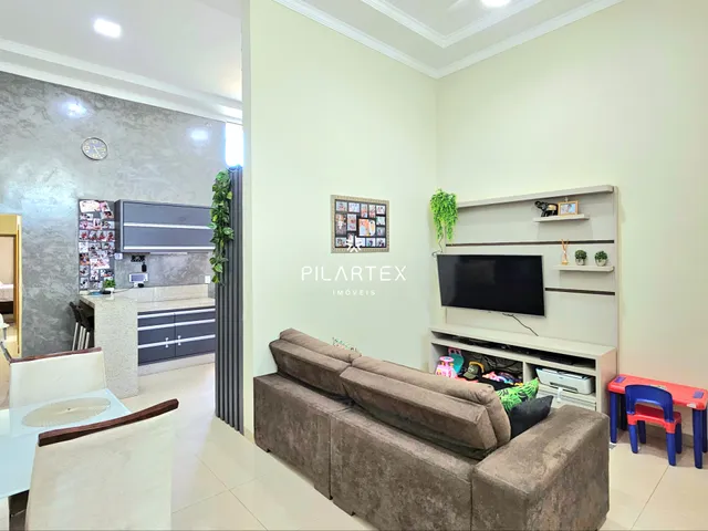 Sobrado com 134m² 4 quartos e 2 banheiros, à venda, no bairro Chamonix em Londrina