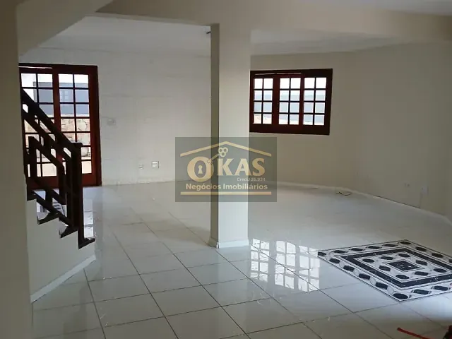 Sobrado 4 quartos e 4 banheiros, à venda, no bairro Jardim Altos de Suzano em Suzano