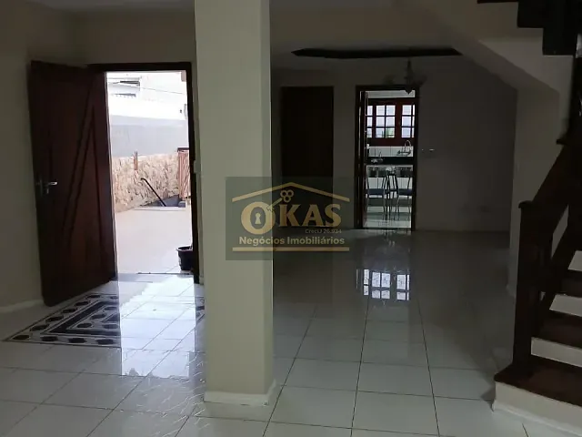 Sobrado 4 quartos e 4 banheiros, à venda, no bairro Jardim Altos de Suzano em Suzano