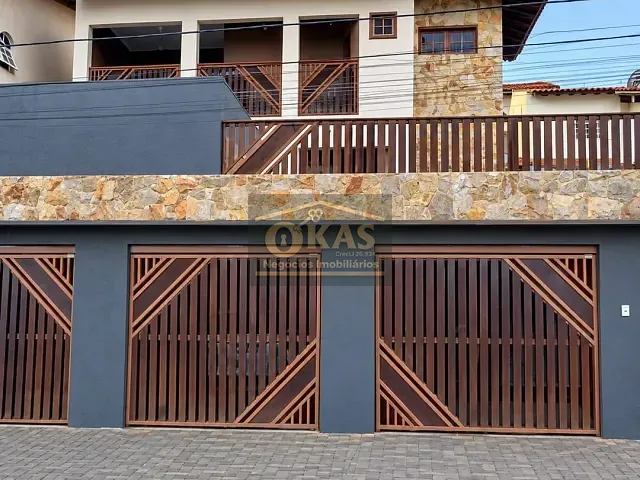 Sobrado 4 quartos e 4 banheiros, à venda, no bairro Jardim Altos de Suzano em Suzano