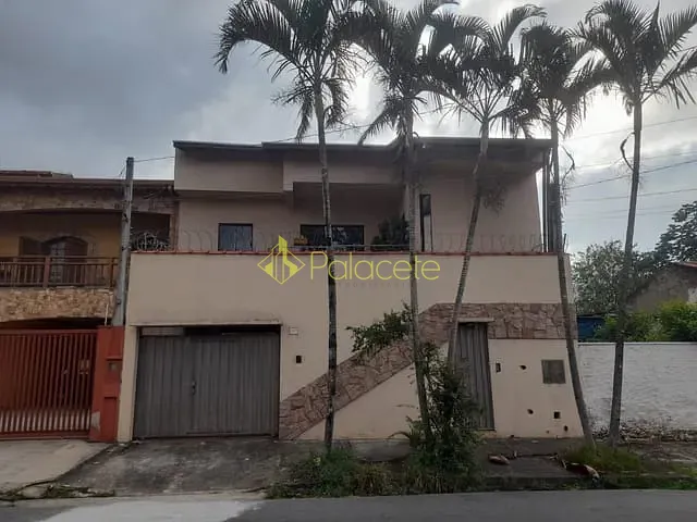 Sobrado com 250m² 5 quartos e 3 banheiros, à venda, no bairro Jardim Califórnia em Taubaté