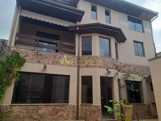 Sobrado com 250m² 5 quartos e 3 banheiros, à venda, no bairro Jardim Califórnia em Taubaté