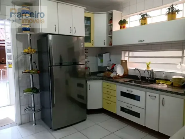Sobrado com 150m² 3 quartos e 2 banheiros, à venda, no bairro Parque Sevilha em São Paulo