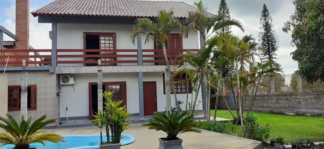 Sobrado com 730m² 3 quartos e 2 banheiros, à venda, no bairro Florida em Guaíba