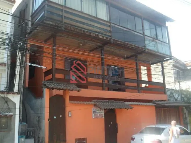 Sobrado 2 quartos e 1 banheiro, à venda, no bairro Paraíso em São Gonçalo
