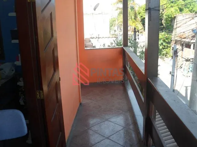 Sobrado 2 quartos e 1 banheiro, à venda, no bairro Paraíso em São Gonçalo