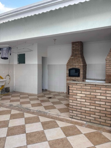 Sobrado 3 quartos e 2 banheiros, à venda, no bairro Tupi em Praia Grande
