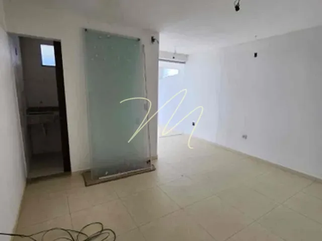 Sobrado 2 quartos e 1 banheiro, à venda ou para alugar, no bairro Nossa Senhora da Vitória em Ilhéus