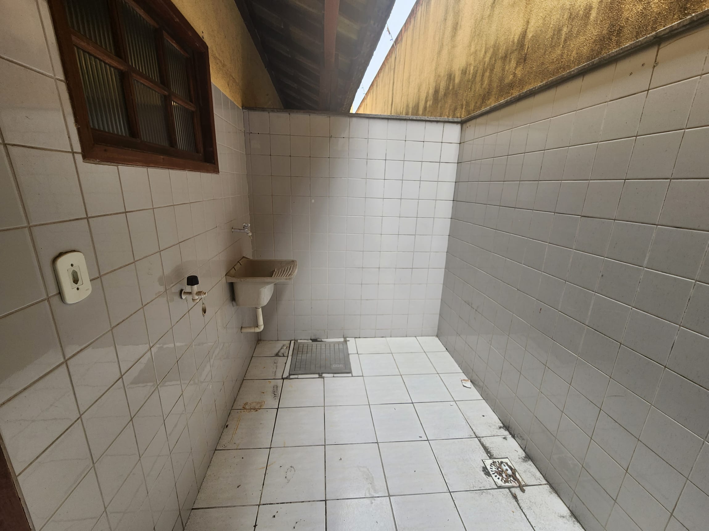 Casa para alugar com 2 quartos, 70m² - Foto 12