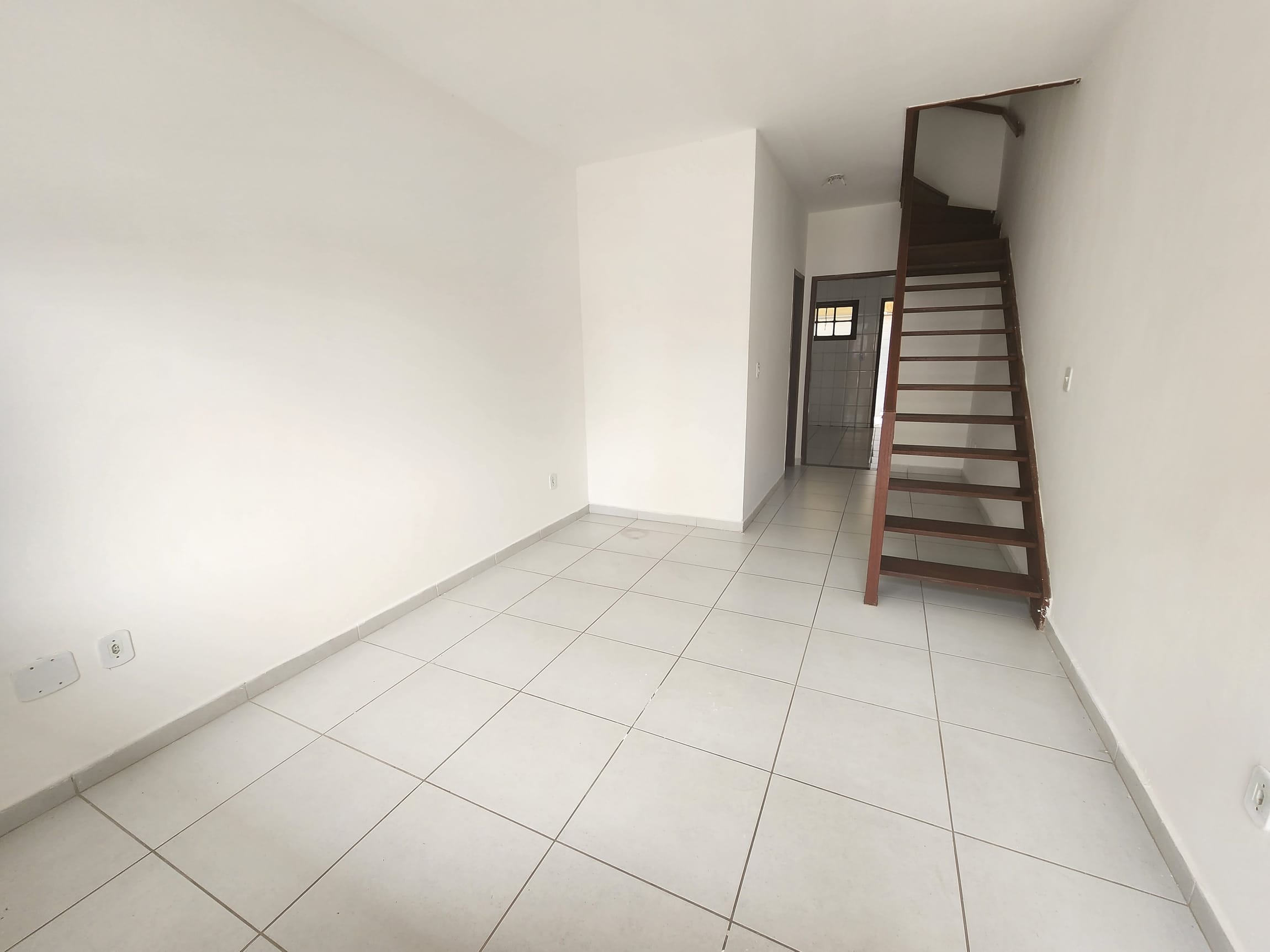 Casa para alugar com 2 quartos, 70m² - Foto 11