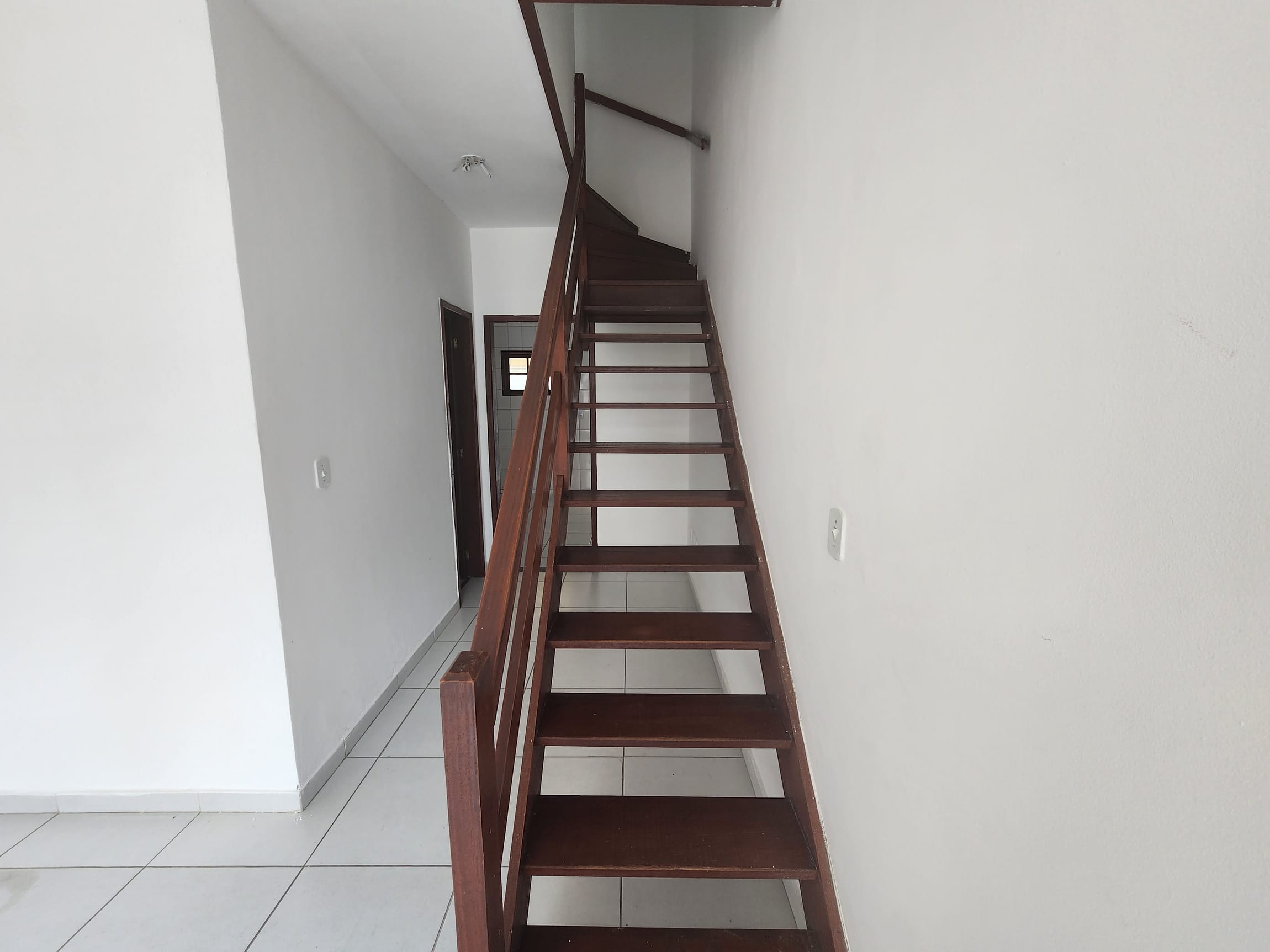 Casa para alugar com 2 quartos, 70m² - Foto 9