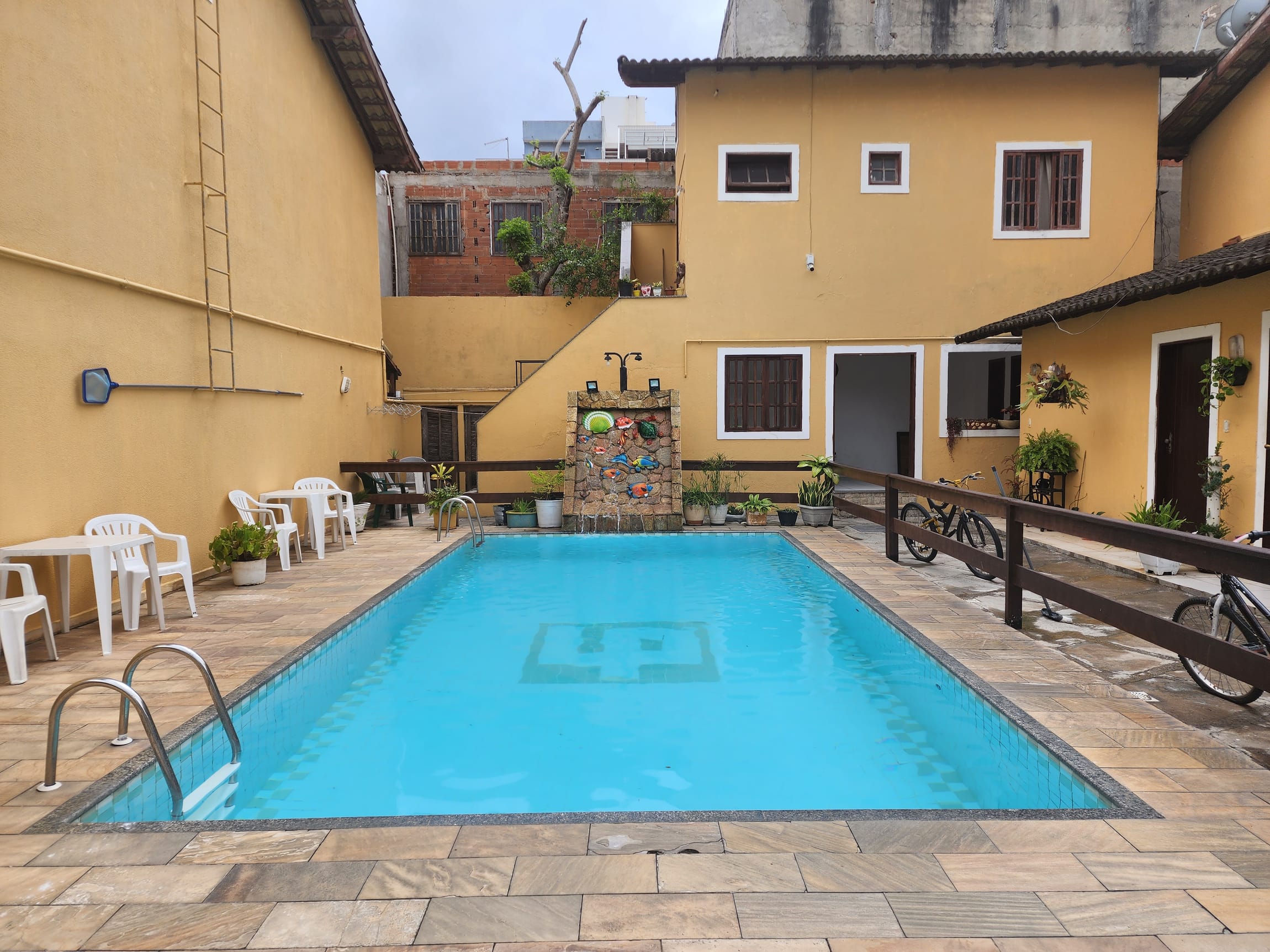 Casa para alugar com 2 quartos, 70m² - Foto 1