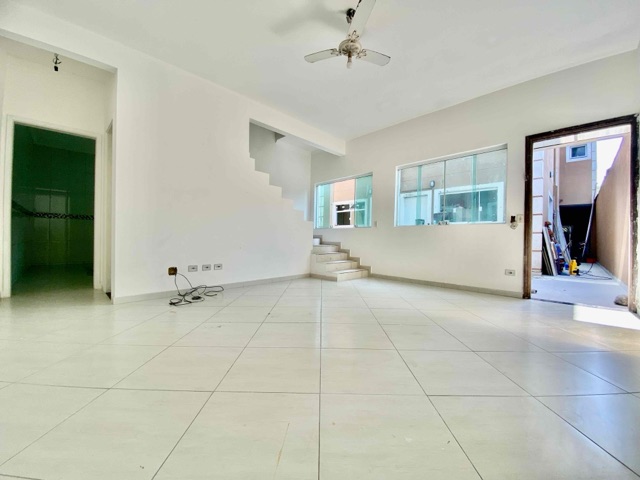 Foto do Sobrado - Sobrado à Venda, Vila Áurea (Vicente de Carvalho), Guarujá, SP | QVISTA INTELIGENCIA IMOBILIARIA LTDA