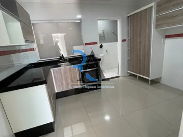Sobrado 3 quartos e 4 banheiros, à venda, no bairro Vila Taquari em São Paulo