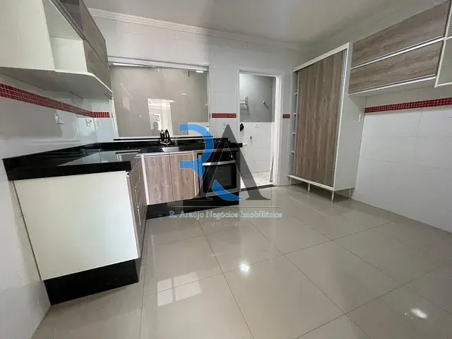 Sobrado 3 quartos e 4 banheiros, à venda, no bairro Vila Taquari em São Paulo