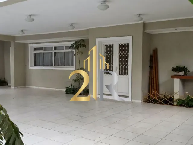 Sobrado com 540m² 4 quartos e 6 banheiros, à venda, no bairro Jardim Marajoara em São Paulo