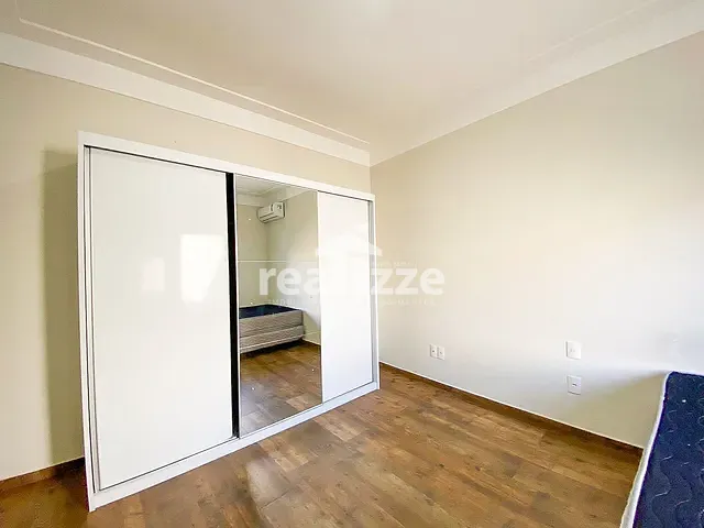 Sobrado com 225m² 3 quartos e 1 banheiro, à venda, no bairro Santa Cruz em Itapira