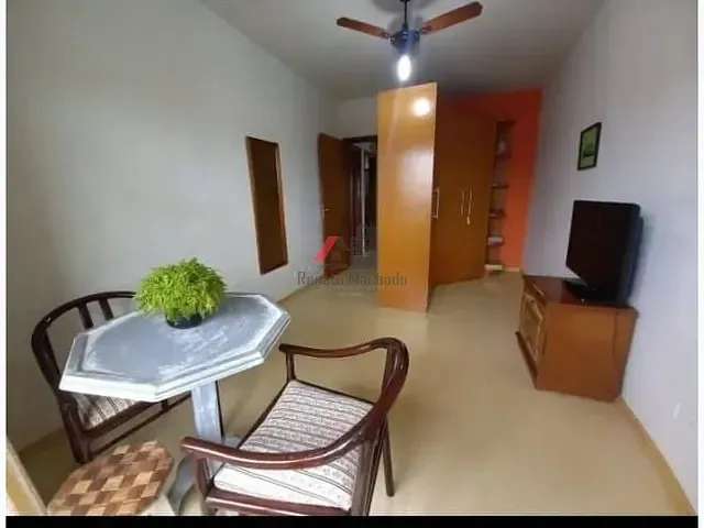 Sobrado com 128m² 3 quartos e 2 banheiros, à venda, no bairro Centro em Arapongas