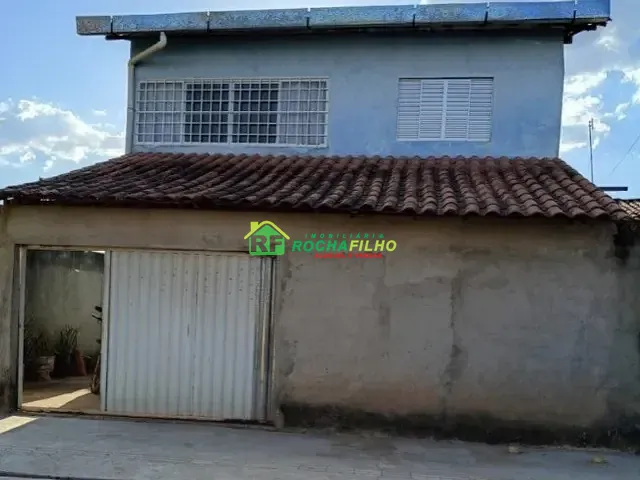 Sobrado com 300m² 5 quartos e 3 banheiros, à venda, no bairro Centro em Altos