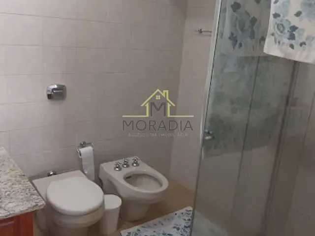Sobrado com 200m² 3 quartos e 2 banheiros, à venda, no bairro Jardim Guaxupé em Guaxupé