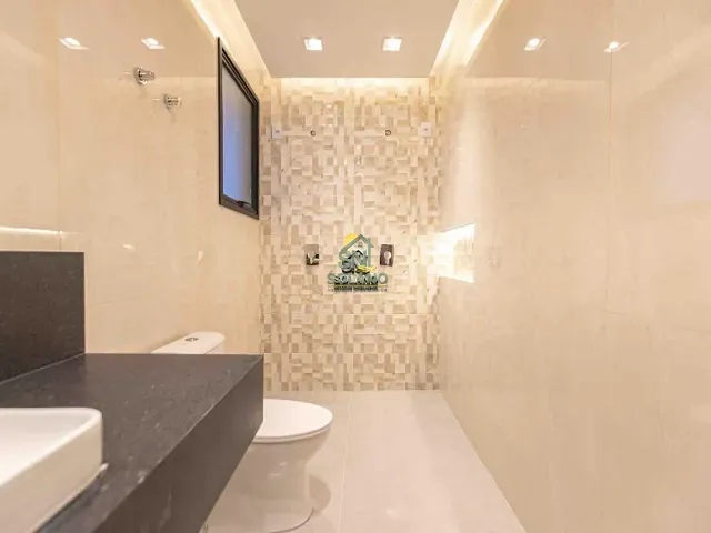 Sobrado com 241m² 4 quartos e 5 banheiros, à venda, no bairro Jardins Parma em Senador Canedo