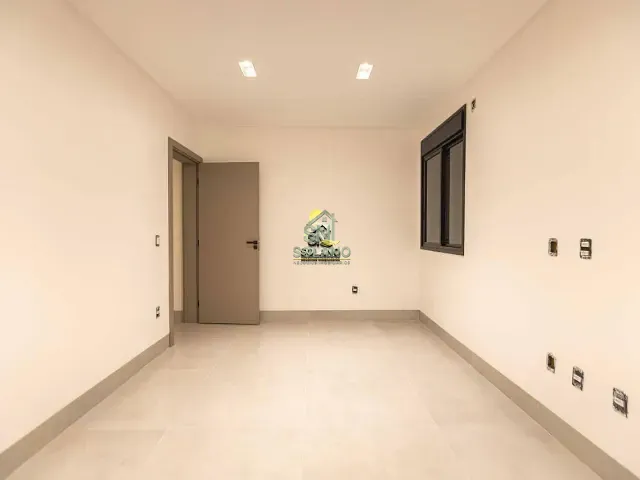 Sobrado com 241m² 4 quartos e 5 banheiros, à venda, no bairro Jardins Parma em Senador Canedo