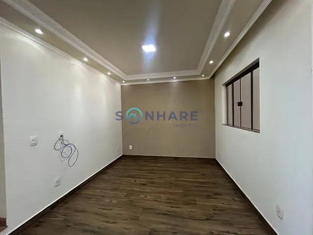 Sobrado 3 quartos e 3 banheiros, à venda, no bairro Nações em Siqueira Campos