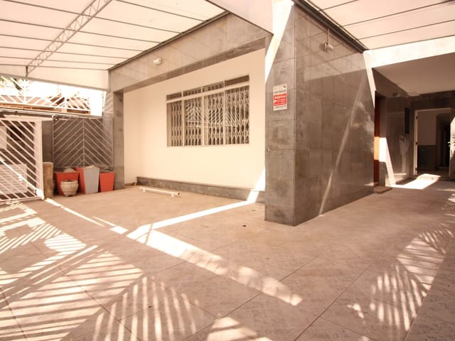 Sobrado com 203m² 5 quartos e 5 banheiros, para alugar, no bairro Moema em São Paulo