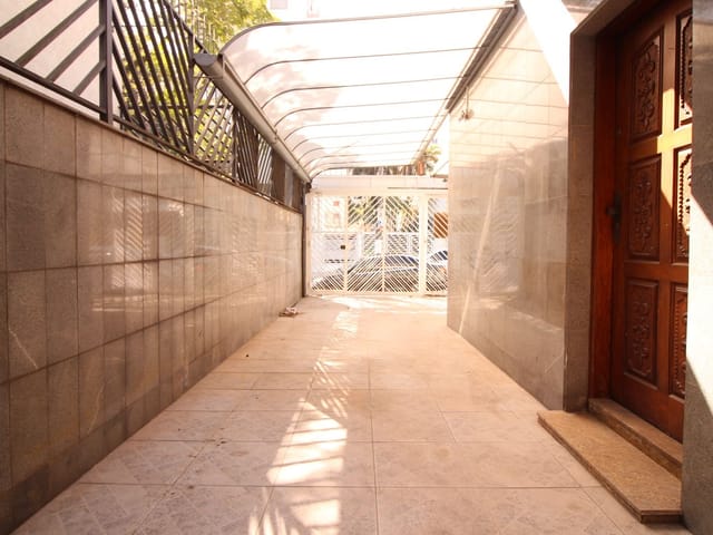 Sobrado com 203m² 5 quartos e 5 banheiros, para alugar, no bairro Moema em São Paulo