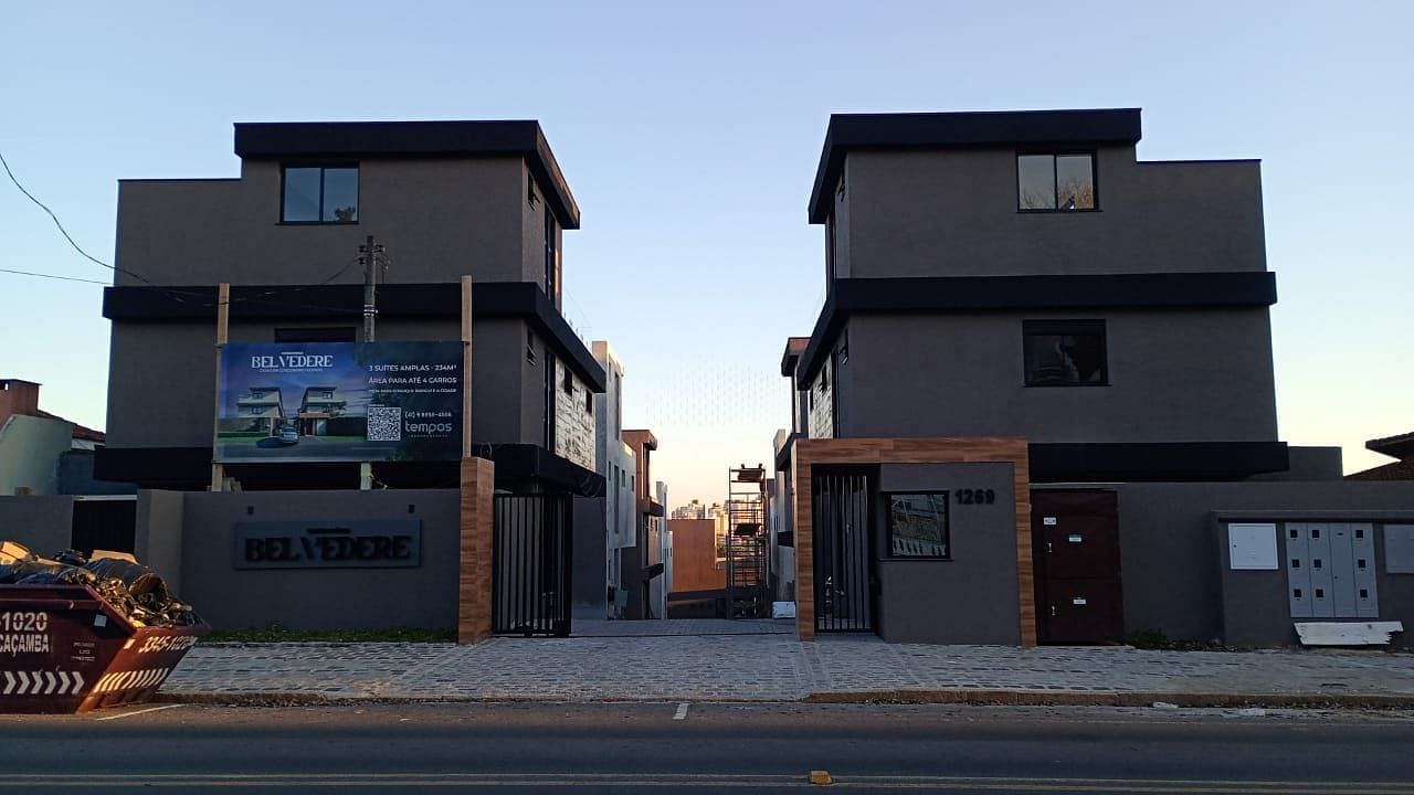 Sobrado à venda com 3 quartos, 174m² - Foto 1