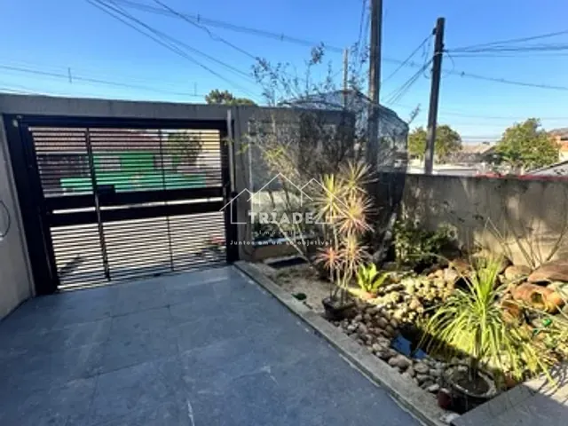 Sobrado com 180m² 3 quartos e 1 banheiro, à venda, no bairro Iguaçu em Araucária