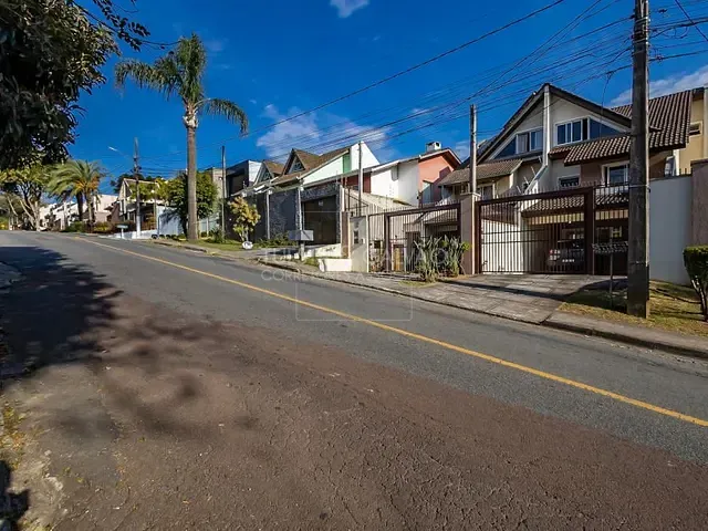 Sobrado com 184m² 3 quartos e 4 banheiros, à venda, no bairro Pilarzinho em Curitiba