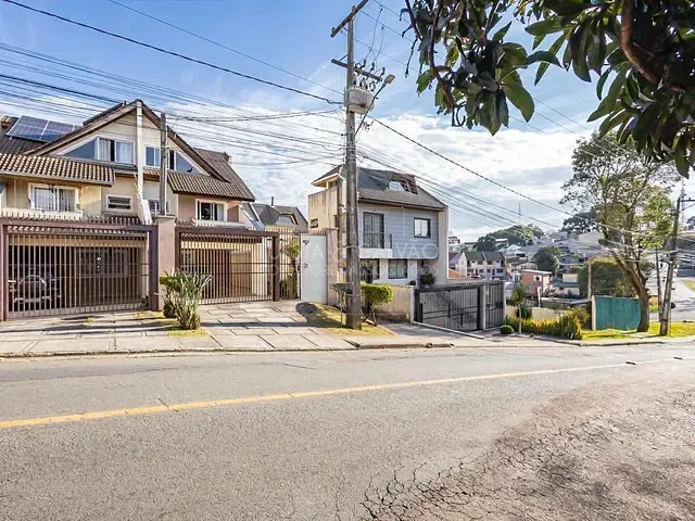 Sobrado com 184m² 3 quartos e 4 banheiros, à venda, no bairro Pilarzinho em Curitiba