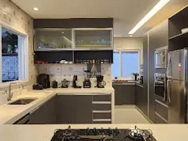Sobrado com 300m² 3 quartos e 5 banheiros, à venda, no bairro Bairro Do Grama em Caçapava