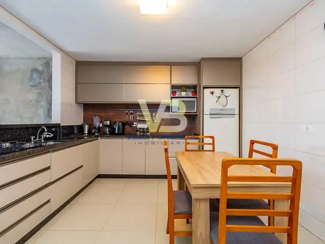 Sobrado com 546m² 4 quartos e 2 banheiros, à venda, no bairro Atuba em Pinhais