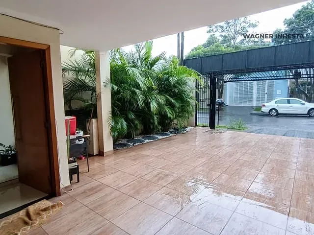 Sobrado com 150m² 5 quartos e 3 banheiros, à venda, no bairro Jardim Paris em Maringá