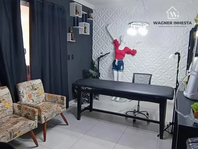 Sobrado com 150m² 5 quartos e 3 banheiros, à venda, no bairro Jardim Paris em Maringá