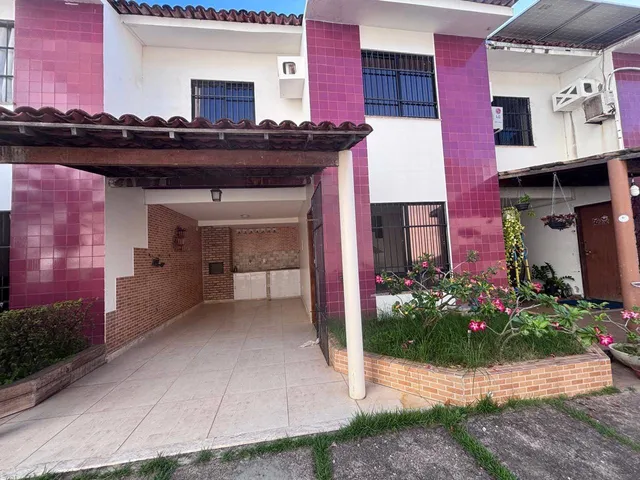 Casa com 80m² 3 quartos e 2 banheiros, à venda, no bairro Atalaia em Aracaju