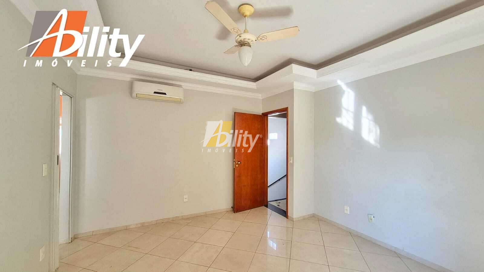 Sobrado à venda com 3 quartos, 300m² - Foto 26