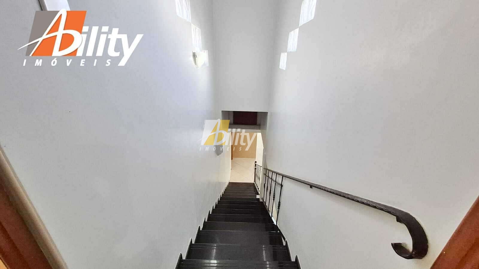 Sobrado à venda com 3 quartos, 300m² - Foto 9