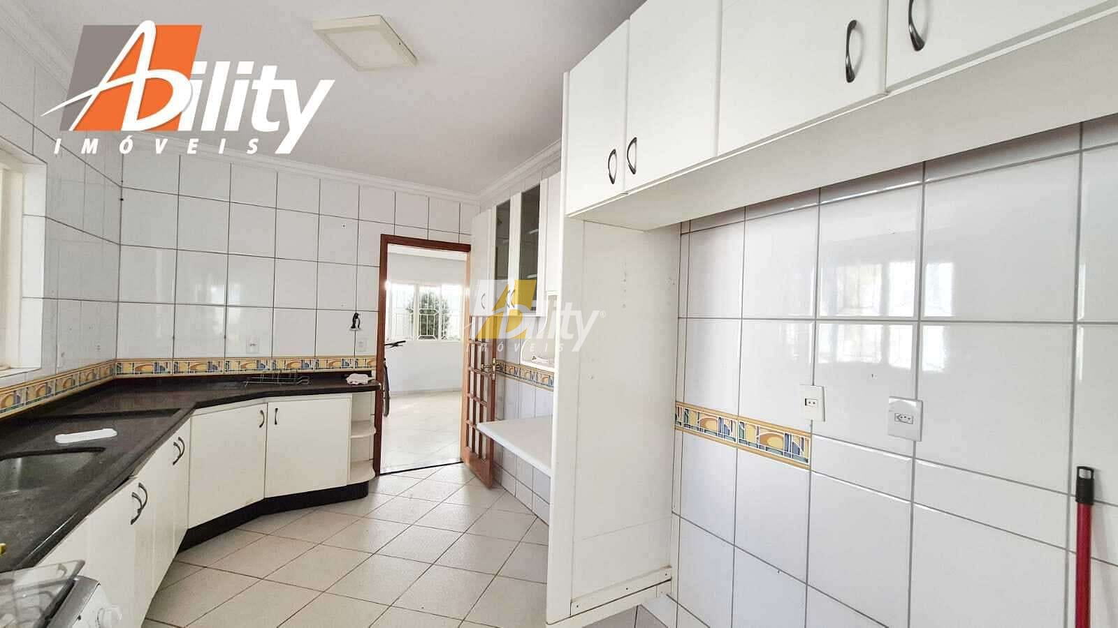 Sobrado à venda com 3 quartos, 300m² - Foto 34