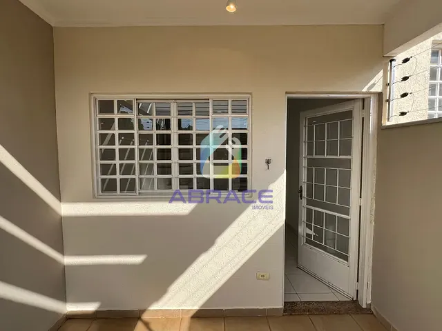 Sobrado com 60m² 2 quartos e 2 banheiros, para alugar, no bairro Vila Ipiranga em Campo Grande