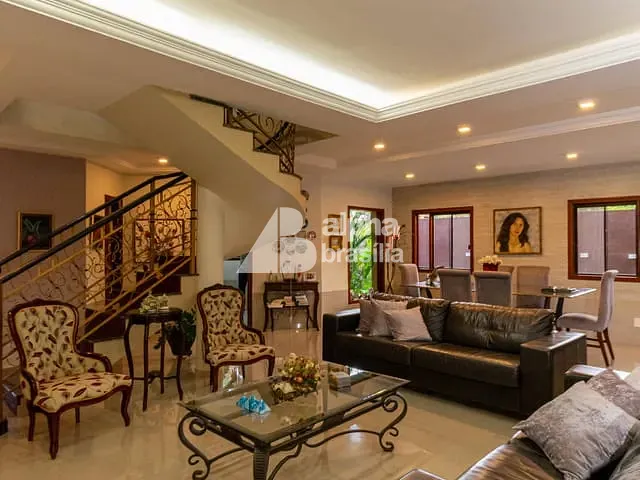 Sobrado com 1002m² 5 quartos e 6 banheiros, à venda, no bairro Grande Colorado (Sobradinho) em Brasília