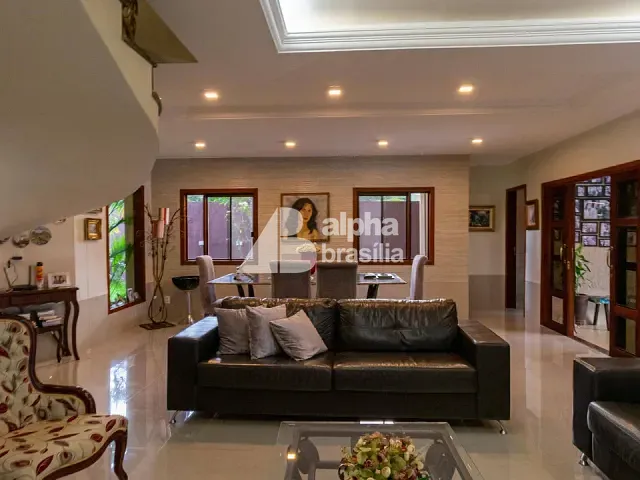 Sobrado com 1002m² 5 quartos e 6 banheiros, à venda, no bairro Grande Colorado (Sobradinho) em Brasília