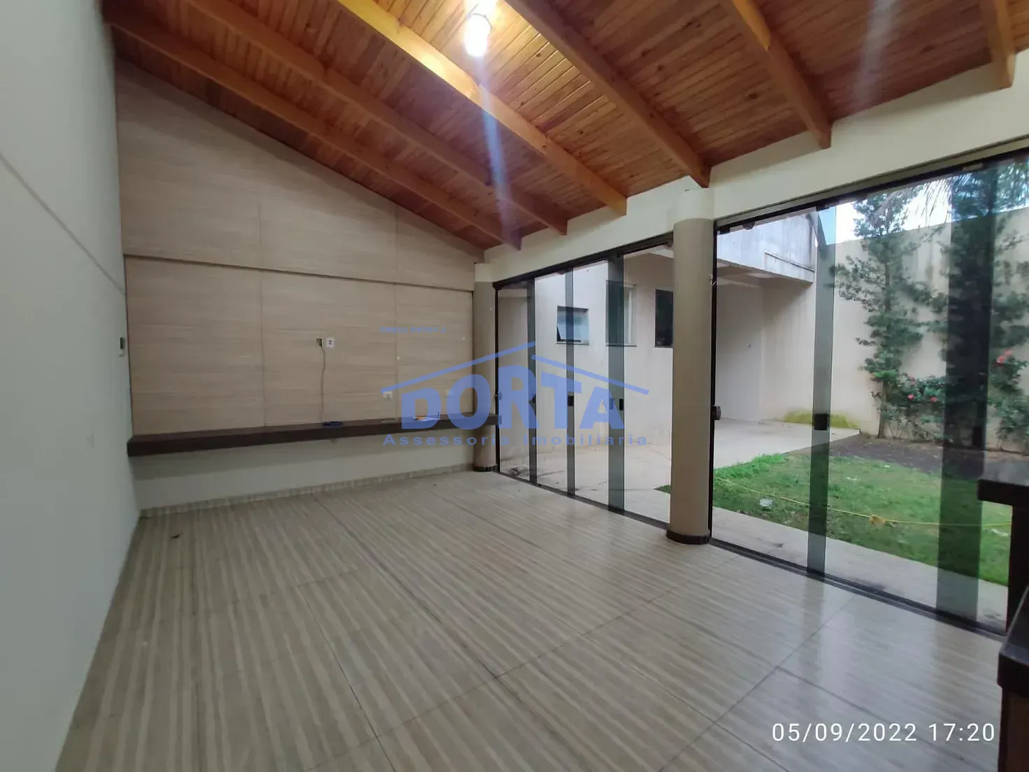Apartamento com area de lazer espectacular (piscina e area gourmet) Mais duas salas comerciais.