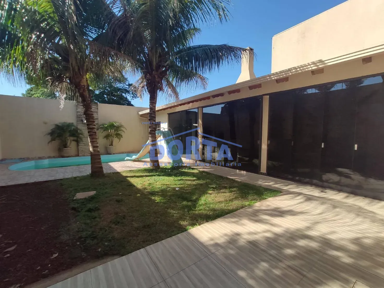 Apartamento com area de lazer espectacular (piscina e area gourmet) Mais duas salas comerciais.